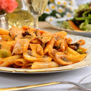 Φιλετάκια Κοτόπουλο με Πέννες